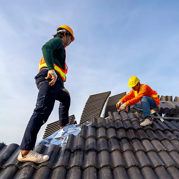 Why Federal Way, WA Property Owners Trust Federal Way Roofing Contractors for Emergency Roof Repair?