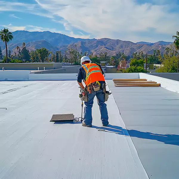 Why Federal Way Property Owners Trust Federal Way Roofing Contractors for Flat Roofing?